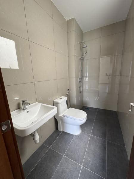 4-storey Terraced House for Sale in Damansara Perdana (Selangor) - James Law - Bathroom - PropertyGuru.com.my