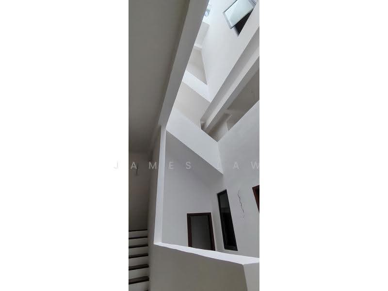 4-storey Terraced House for Sale in Damansara Perdana (Selangor) - James Law - High ceiling - PropertyGuru.com.my