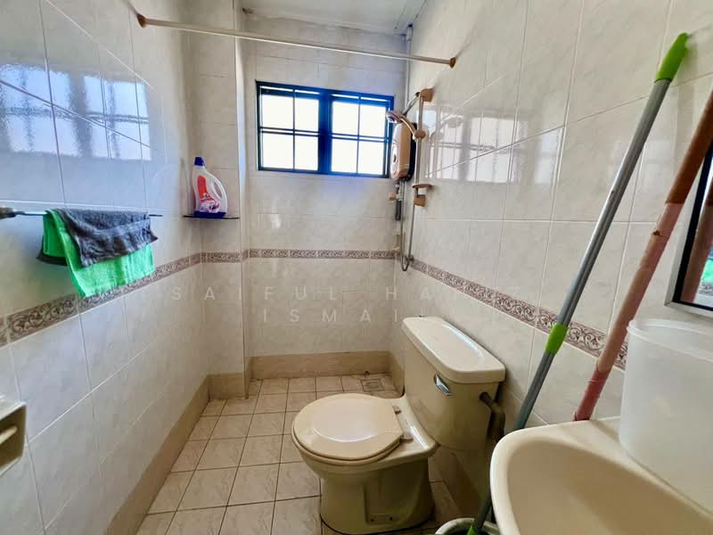 2-storey Terraced House for Sale in Petaling Jaya (Selangor) - Saiful Hafiz Ismail - Bathroom - PropertyGuru.com.my