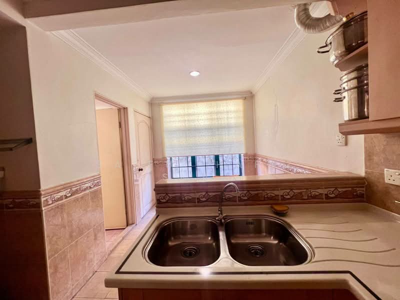 2-storey Terraced House for Sale in Petaling Jaya (Selangor) - Saiful Hafiz Ismail - Kitchen - PropertyGuru.com.my