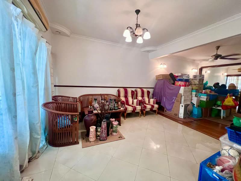 2-storey Terraced House for Sale in Petaling Jaya (Selangor) - Saiful Hafiz Ismail - Living Room - PropertyGuru.com.my