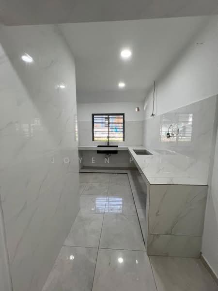 1-storey Terraced House for Sale in Taman Puteri Wangsa (Ulu Tiram) - Joyen Pun - Kitchen - PropertyGuru.com.my