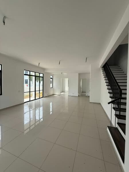 2-storey Terraced House for Sale in Semenyih (Selangor) - Mk Wong - Living Room - PropertyGuru.com.my