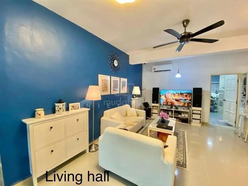 2-storey Terraced House for Sale in Saleng (Senai) - Daniel Yong - Living Room - PropertyGuru.com.my