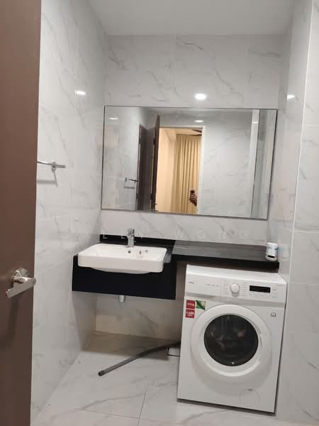 Service Residence for Rent at Met 1 Residences - Sally Wong - Bathroom - PropertyGuru.com.my