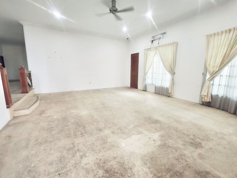 Bungalow for Sale in Kampung Mohd Amin (Johor Bahru) - Yik Tat - Living Room - PropertyGuru.com.my