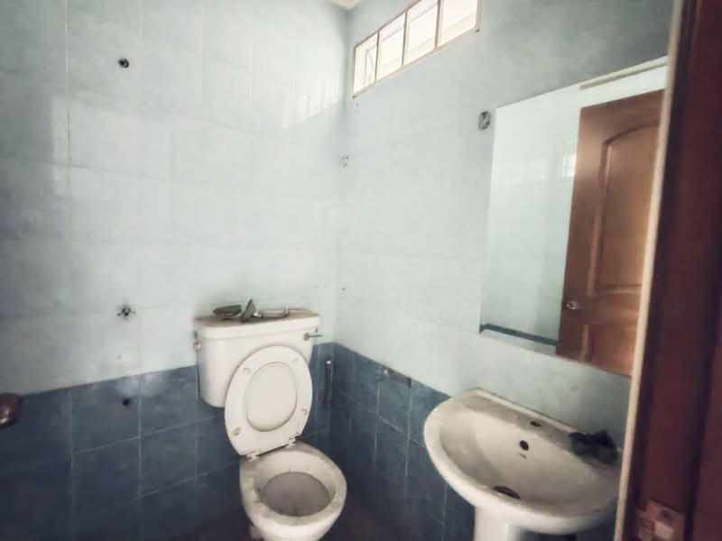 Bungalow for Sale in Kampung Mohd Amin (Johor Bahru) - Yik Tat - Bathroom - PropertyGuru.com.my