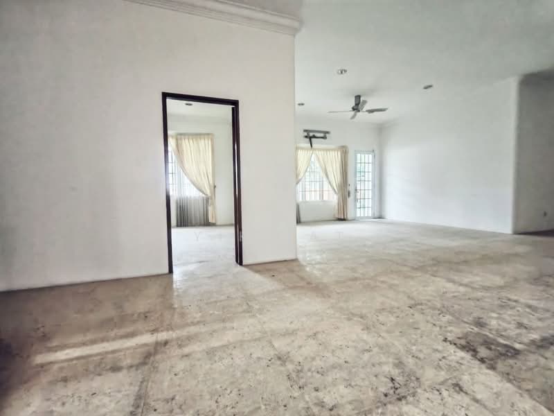 Bungalow for Sale in Kampung Mohd Amin (Johor Bahru) - Yik Tat - Living Room - PropertyGuru.com.my