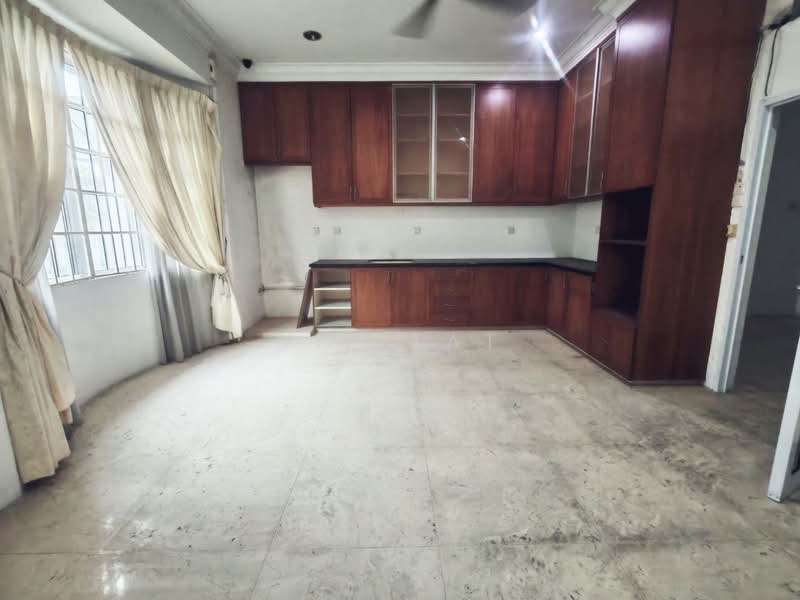 Bungalow for Sale in Kampung Mohd Amin (Johor Bahru) - Yik Tat - Kitchen - PropertyGuru.com.my