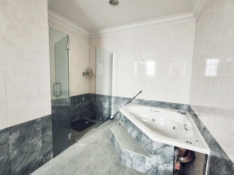 Bungalow for Sale in Kampung Mohd Amin (Johor Bahru) - Yik Tat - Bathroom - PropertyGuru.com.my