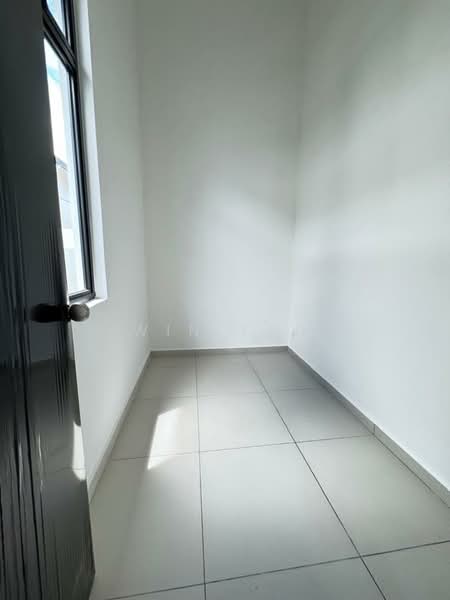 Semi-Detached House for Sale in Bandar Putra (Kulai) - Win Tan - Interior - PropertyGuru.com.my