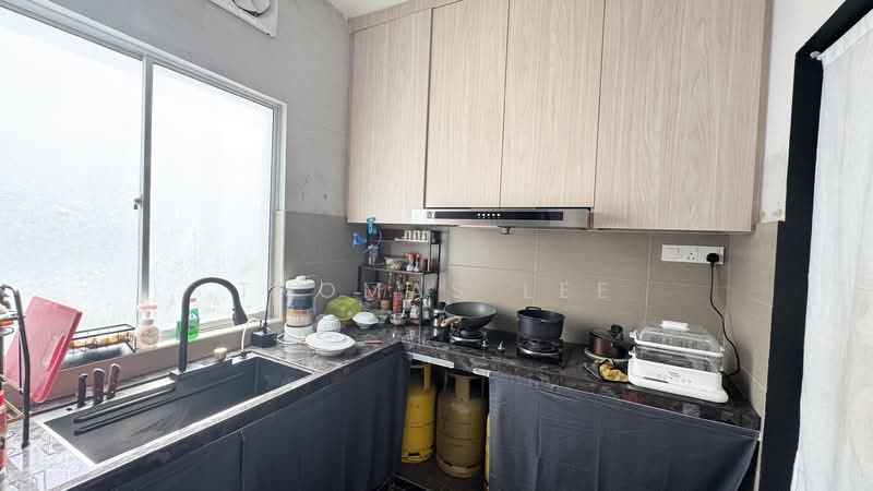 2-storey Terraced House for Sale in Taman Mount Austin (Tebrau) - Thomas Lee - Kitchen - PropertyGuru.com.my
