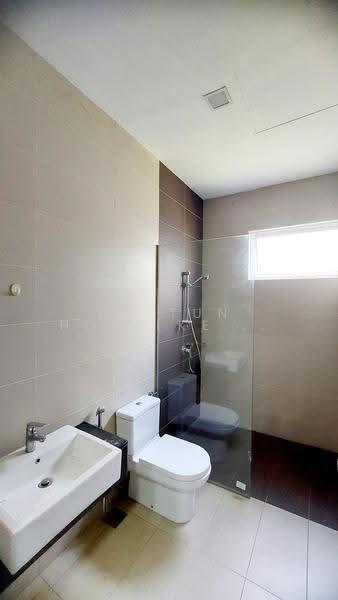Semi-Detached House for Rent in Setia Eco Park (Setia Alam) - Ng Tun Hoh (Kenny Ng) - Bathroom - PropertyGuru.com.my