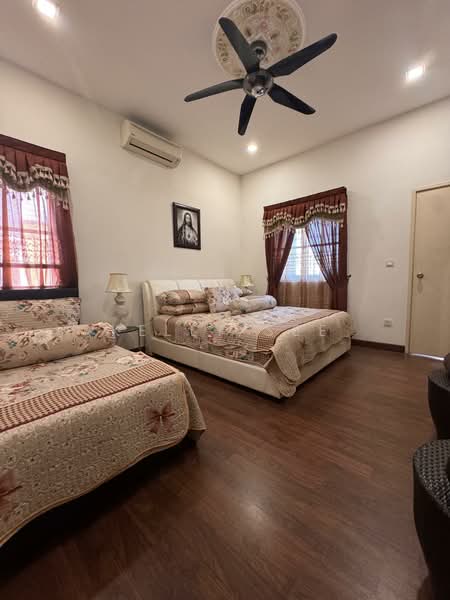 Rumah Banglo untuk Dijual di Bandar Springhill (Jimah) - Kelly See - Bedroom 2 - PropertyGuru.com.my