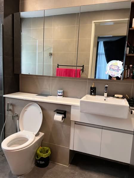 Service Residence for Sale at Setia Sky 88 - Daniel Yong - Bathroom - PropertyGuru.com.my
