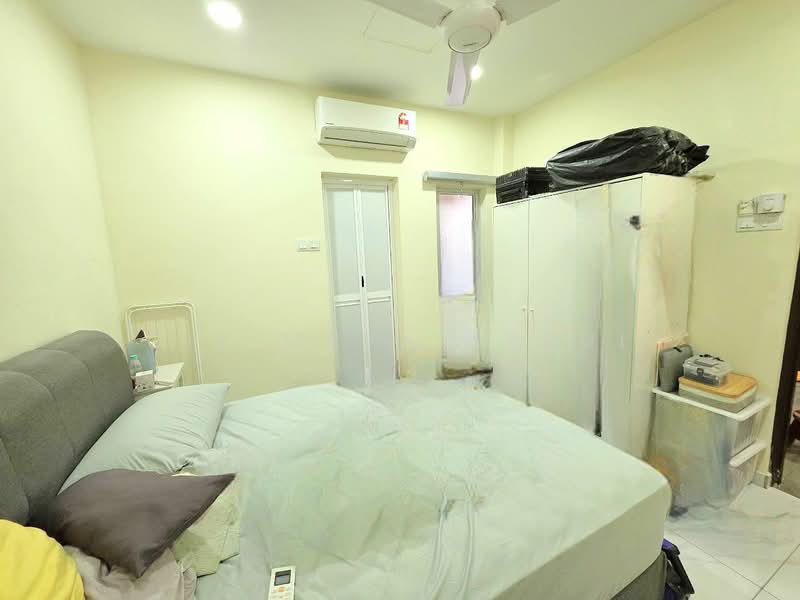 Seksyen 23 untuk Untuk Dijual - RM 675,000, Apr 2026 - Bedroom - PropertyGuru.com.my