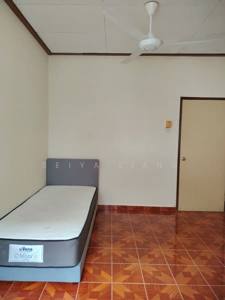 2-storey Terraced House for Rent in Permas Jaya (Johor) - Seiya Liang - Bedroom - PropertyGuru.com.my