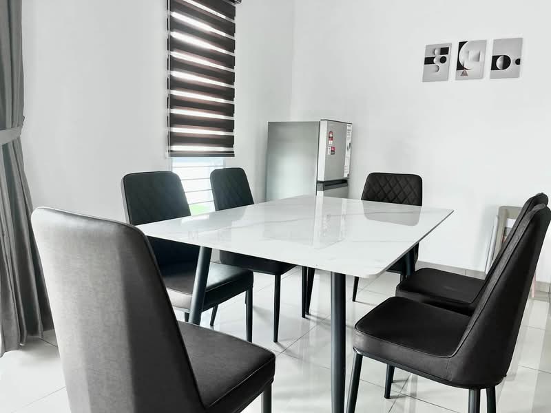 Anjung Bercham Utama untuk Untuk Disewa - RM 2,800 /bulan, Apr 2026 - Dining Room - PropertyGuru.com.my