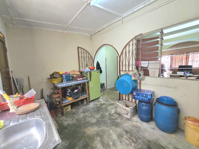 Taman Damai Jaya untuk Untuk Dijual - RM 335,000, Apr 2026 - Kitchen - PropertyGuru.com.my