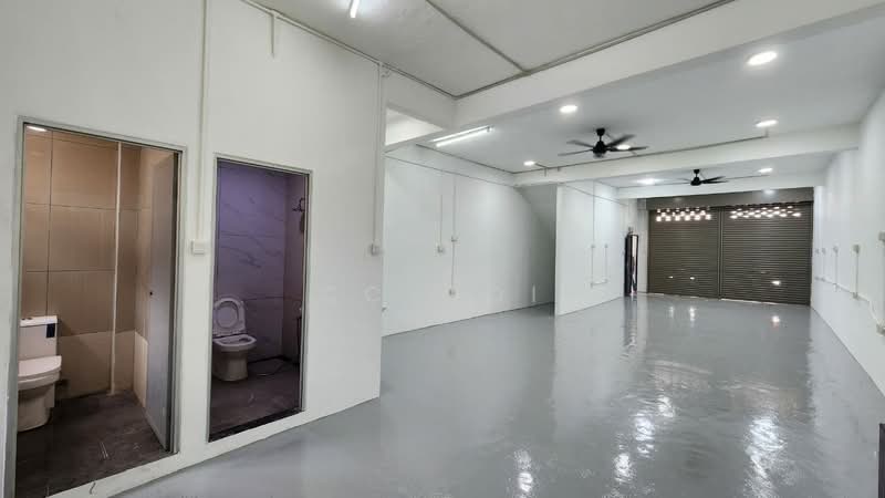 Shop for Rent in Taman Merak (Simpang Ampat) - CC Ooi - Bathroom - PropertyGuru.com.my