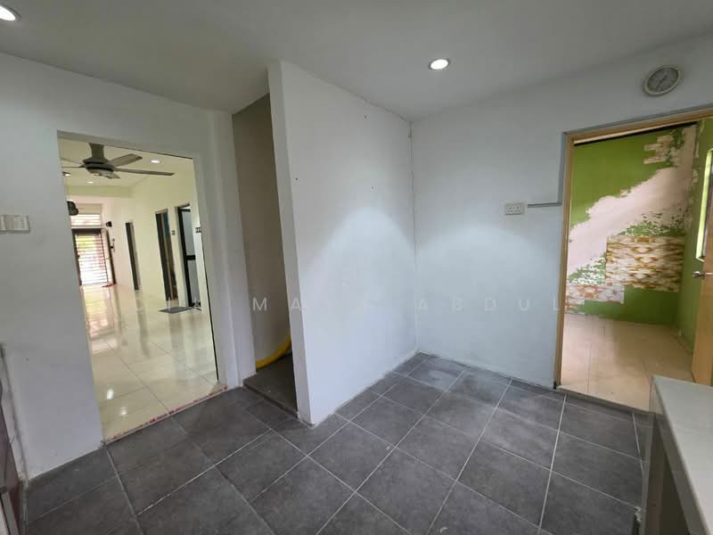 Terraced House for Sale in Jenjarom (Selangor) - Cik Maya Abdul - Interior - PropertyGuru.com.my