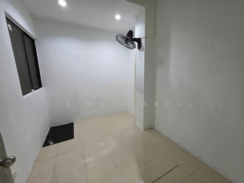 Terraced House for Sale in Jenjarom (Selangor) - Cik Maya Abdul - Interior - PropertyGuru.com.my