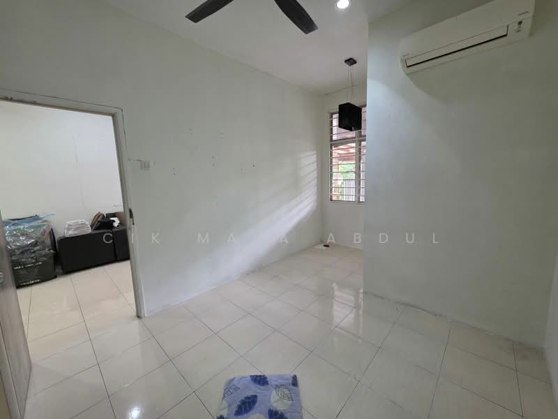 Terraced House for Sale in Jenjarom (Selangor) - Cik Maya Abdul - Interior - PropertyGuru.com.my