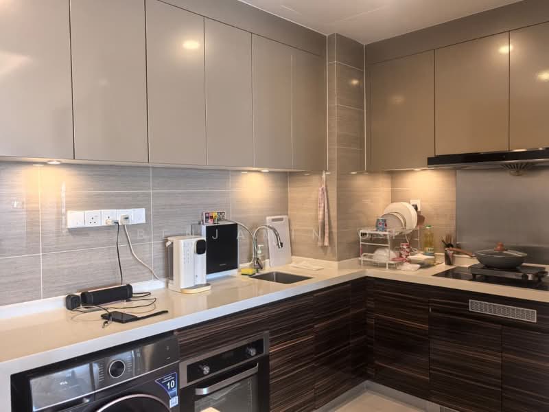 Condominium for Rent at R&F Princess Cove Phase 2-Seine Region - Benjamin Oh - Kitchen - PropertyGuru.com.my