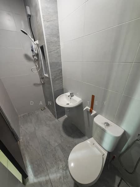 Condominium for Rent at KSL Residence 2 @ Kangkar Tebrau - Daniel Tey - Bathroom - PropertyGuru.com.my