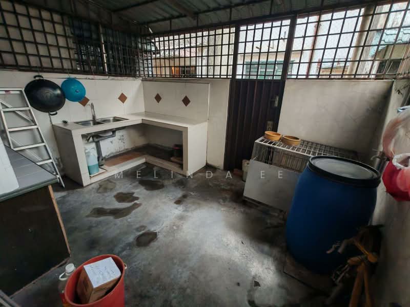 2-storey Terraced House for Sale in Taman Johor Jaya (Johor Bahru) - Melinda Ee - Kitchen - PropertyGuru.com.my