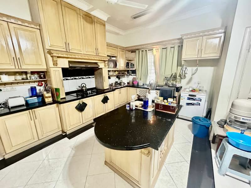 Semi-Detached House for Sale in Ampang (Selangor) - Cik Maya Abdul - Kitchen - PropertyGuru.com.my