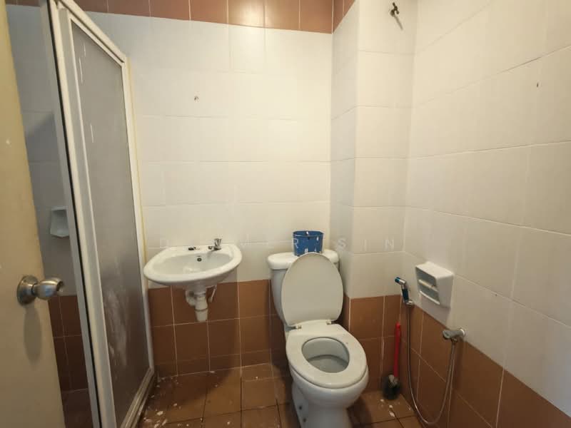 Terraced House for Sale in Bandar Sungai Long (Selangor) - Denver Sin - Bathroom - PropertyGuru.com.my