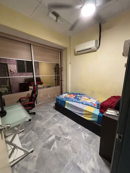 1.5-storey Terraced House for Sale in Bandar Sri Damansara (Selangor) - Kelly Lai - Bedroom - PropertyGuru.com.my