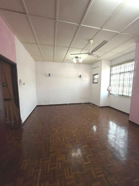 2-storey Terraced House for Sale in Taman Setia Indah (Tebrau) - Carol Low - Living Room - PropertyGuru.com.my