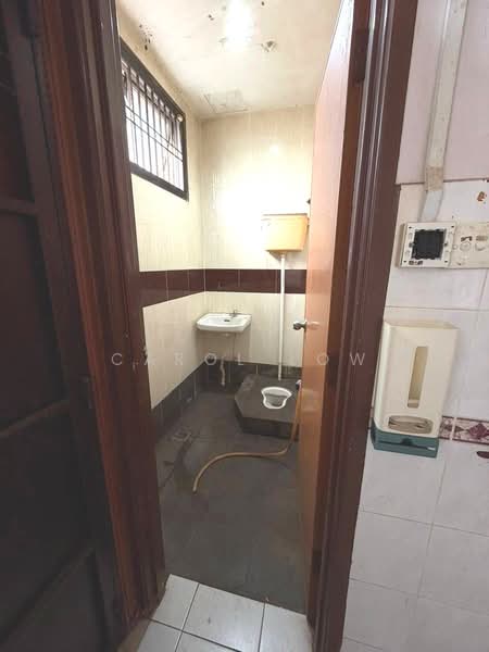 2-storey Terraced House for Sale in Taman Setia Indah (Tebrau) - Carol Low - Bathroom - PropertyGuru.com.my