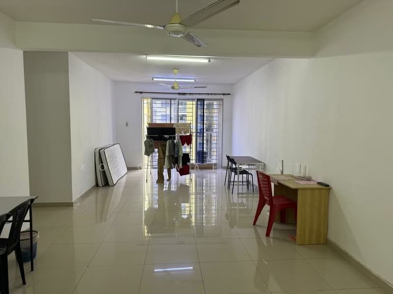 Condominium for Sale at Platinum Lake PV 15 - Kong Wai Keat - Living Room - PropertyGuru.com.my