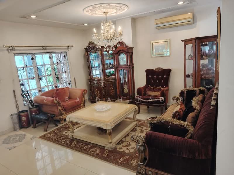 Rumah Berkembar untuk Dijual di Kota Damansara (Selangor) - Zubaidah Kadir - Living Room - PropertyGuru.com.my