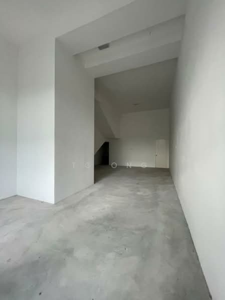 Shop for Sale in Batu Kawan (Penang) - TG Ong - Interior - PropertyGuru.com.my