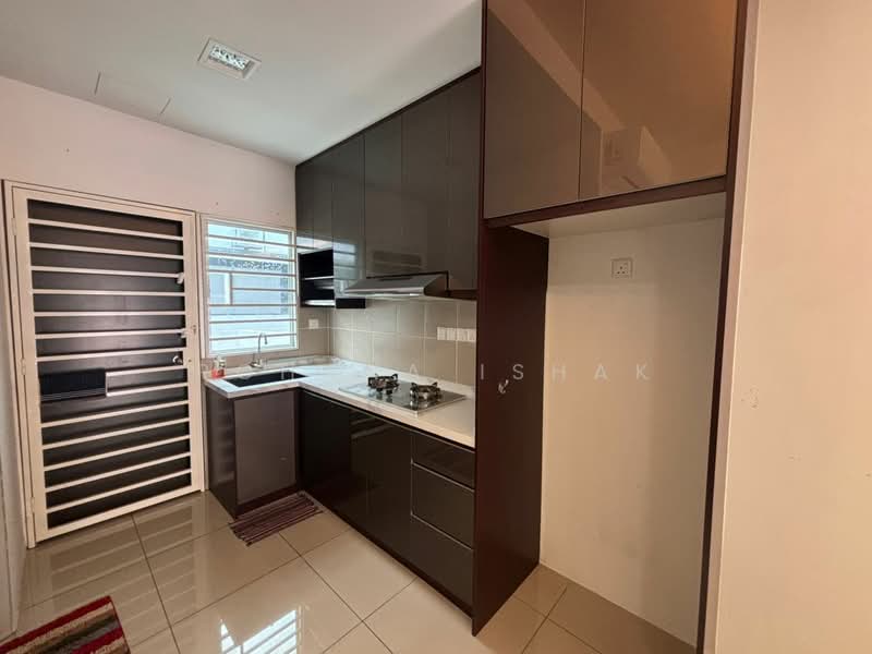 Rumah Teres untuk Disewa di Kuala Selangor (Selangor) - Rohana Ishak - Kitchen - PropertyGuru.com.my