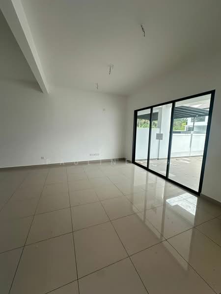 2-storey Terraced House for Sale in Johor Bahru (Johor) - Pauline Ng - Living Room - PropertyGuru.com.my