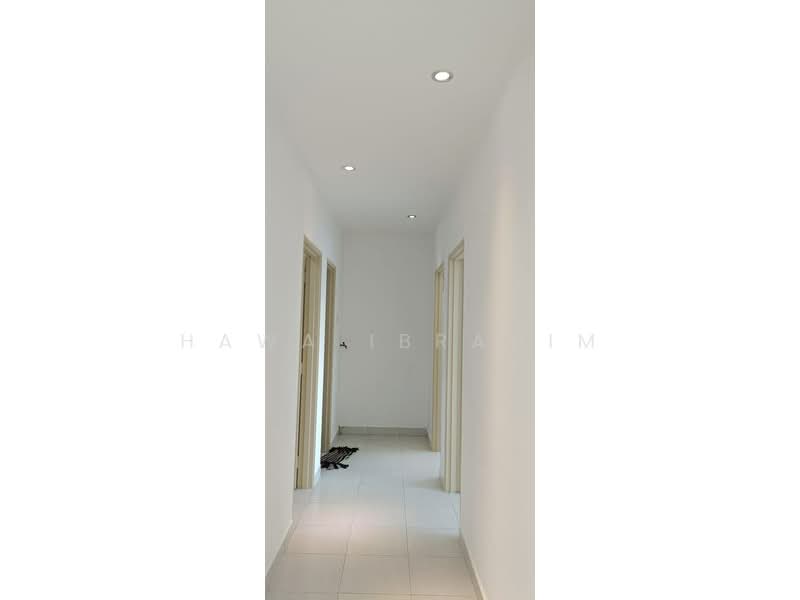 Apartment for Rent at South Bayu Residence (Bayu 2) - Hawa Ibrahim - Corridor - PropertyGuru.com.my