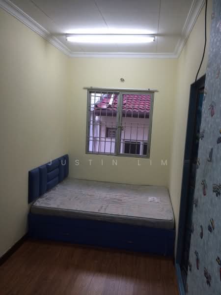 2-storey Terraced House for Sale in Bandar Putra Permai (Seri Kembangan) - Justin Lim - Bedroom - PropertyGuru.com.my