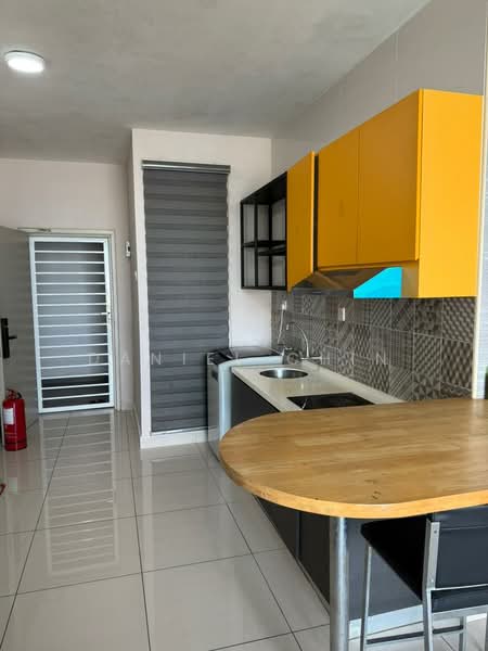 Service Residence for Sale at Liberty @ Arc - Daniel Chin - Kitchen - PropertyGuru.com.my