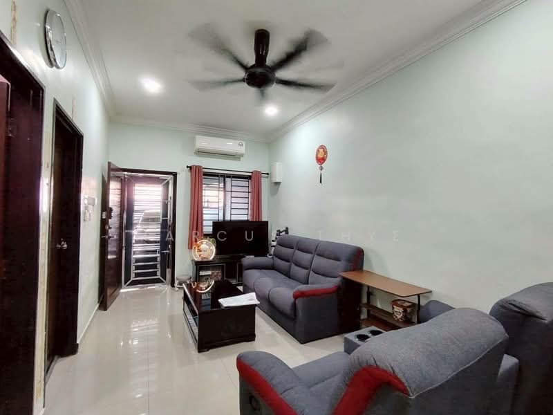 1-storey Terraced House for Sale in Taman Universiti (Skudai) - Marcus Thye - Living Room - PropertyGuru.com.my