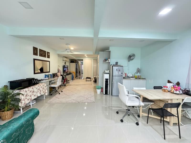 2.5-storey Terraced House for Sale in Ampang Jaya (Ampang) - Wardatu Zamzam - Living Room - PropertyGuru.com.my