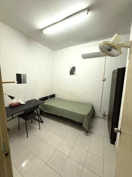 Apartment for Rent at Mutiara Perdana (Mutiara Court) - Terry Yee - Bedroom - PropertyGuru.com.my