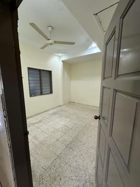 Rumah Teres 1 Tingkat untuk Disewa di Taman Putri Kulai (Kulai) - Kym Kee - Interior - PropertyGuru.com.my