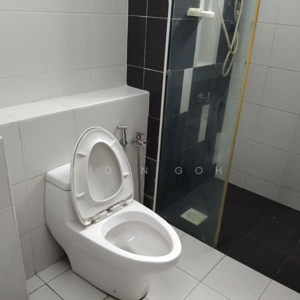 Service Residence for Rent at D'Ambience Residences (Pangsapuri Ikatan Flora) - Aiden Goh - Bathroom - PropertyGuru.com.my
