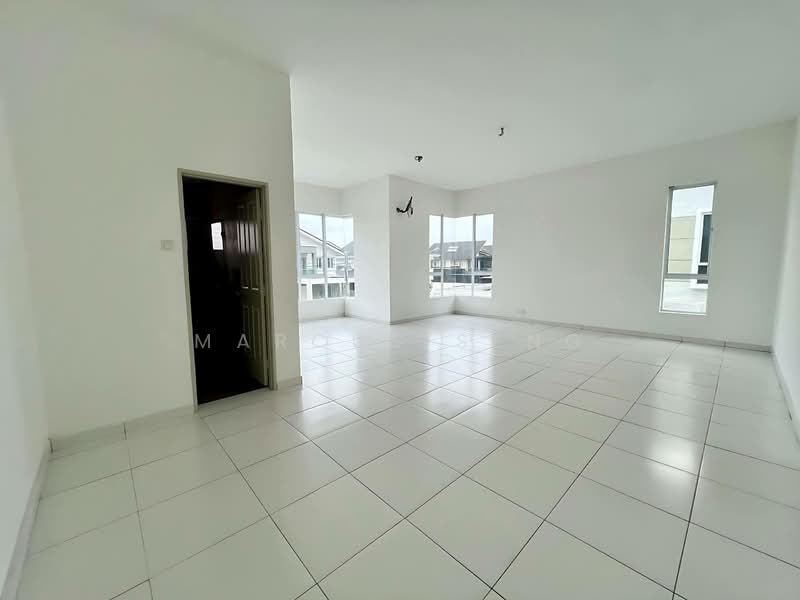 Parklane Residences untuk Untuk Dijual - RM 700,000, Apr 2026 - Living Room - PropertyGuru.com.my