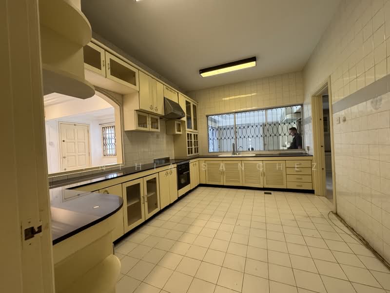 Bungalow for Rent in Damansara Heights (Kuala Lumpur) - Cynthia Sanchez - Kitchen - PropertyGuru.com.my